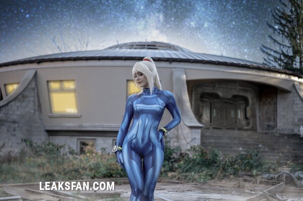 Luxlo Cosplay- Samus - 1