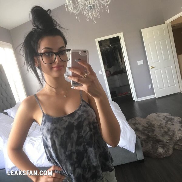 SSSniperwolf - 6