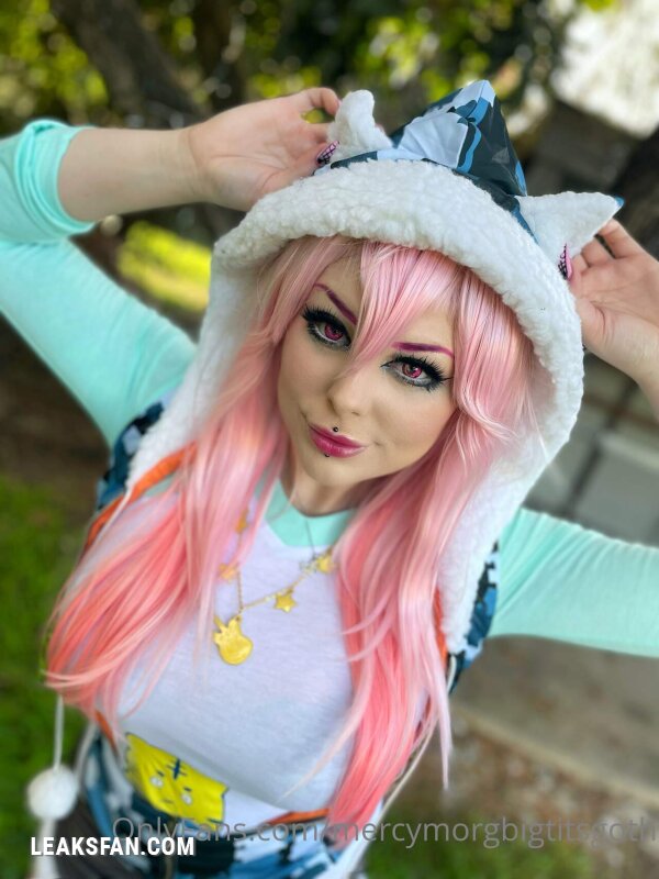 mercymorgbigtitsgoth super sonico - 2