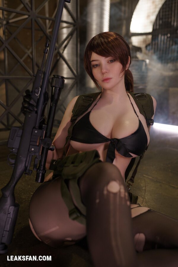 Alina Becker - Quiet (Metal Gear Solid) - 1