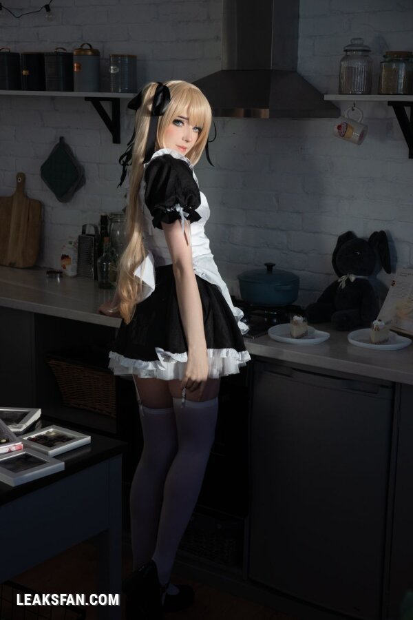 Candy Ball - Maid Marie Rose (Dead Or Alive) - 2