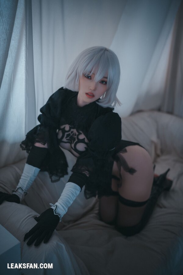 DJAWA Photo - Bambi (밤비) - La Rose NoirE 2B - 35