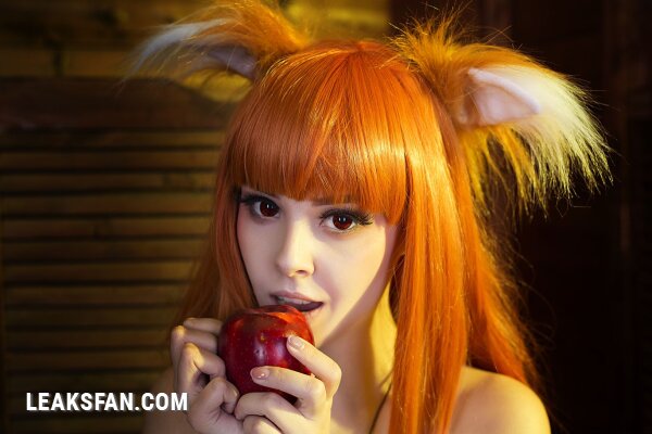 Helly Valentine - Holo (Spice and Wolf) - 8