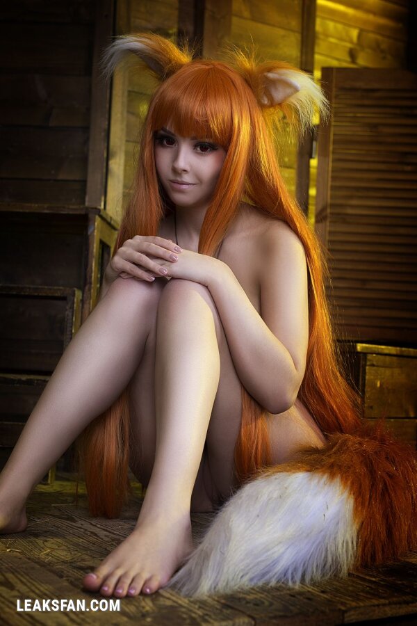 Helly Valentine - Holo (Spice and Wolf) - 14