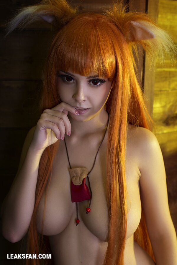 Helly Valentine - Holo (Spice and Wolf) - 21