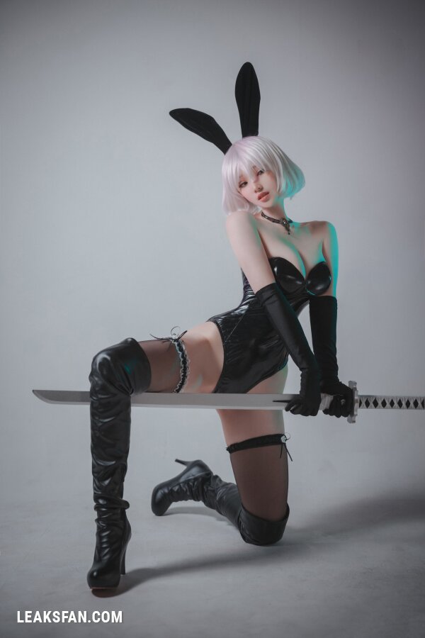 DJAWA Photo - Bambi (밤비) - La Rose NoirE 2B - 72