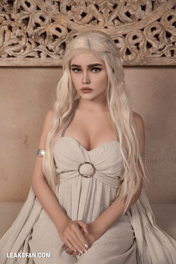 Kalinka Fox - Daenerys (Game Of Thrones) - 0