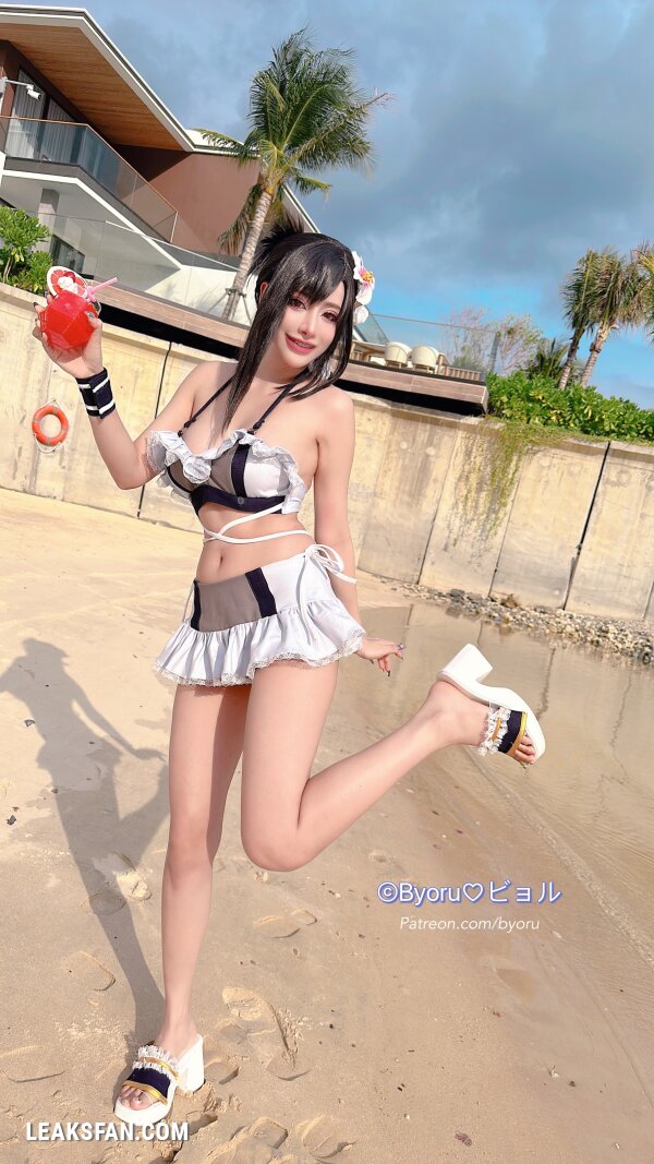 Byoru - Tifa Bikini - 32