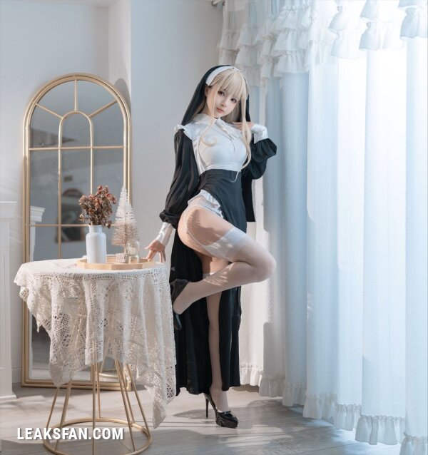 Sakurai - Nun (Random Cosplay) - 36