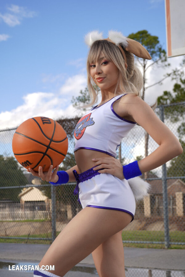 Yesyamcos - Lola Bunny - 27