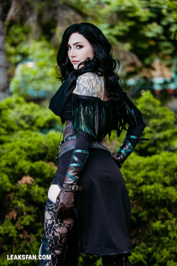 Luxlo Cosplay - Yennefer - 10