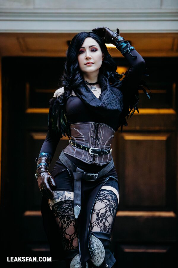 Luxlo Cosplay - Yennefer - 14