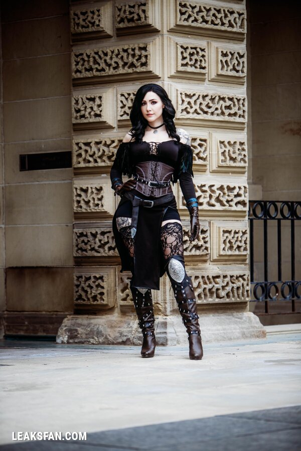 Luxlo Cosplay - Yennefer - 27