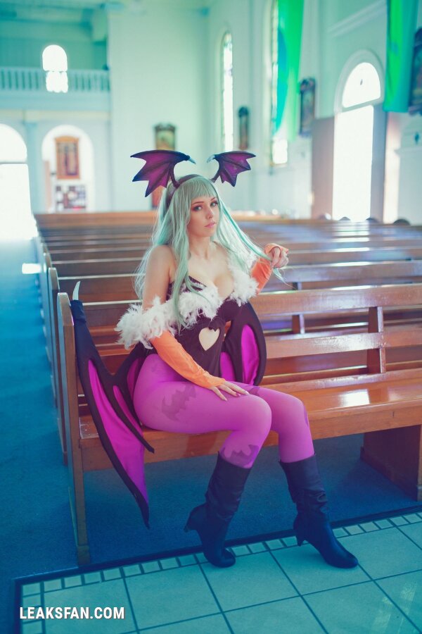 Amy Thunderbolt as Morrigan Aensland - 5