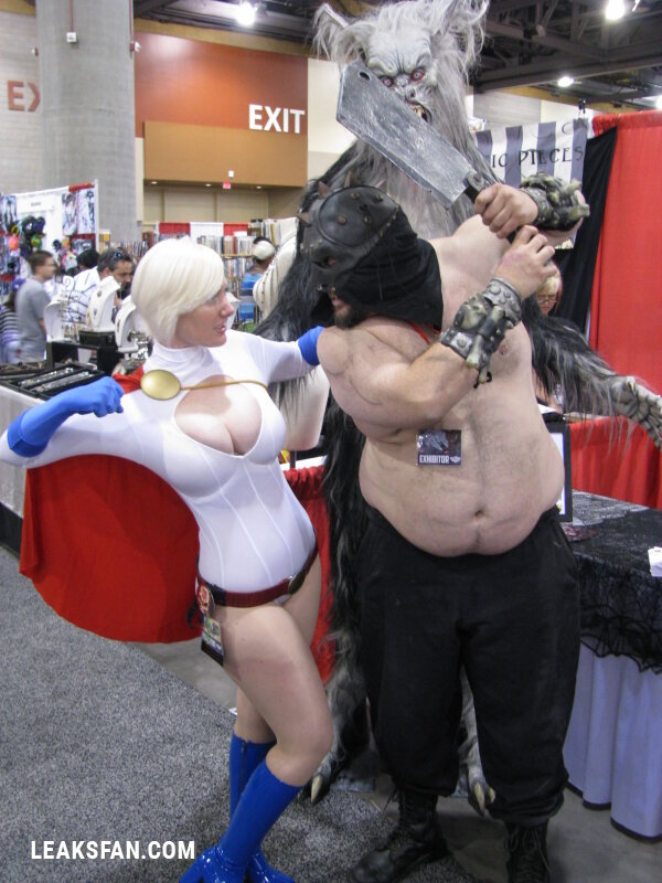 POWERGIRL - Lady Wolf Star - 36