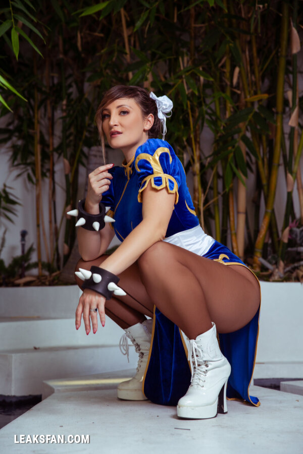 Holly Wolf - Chun-Li - 3