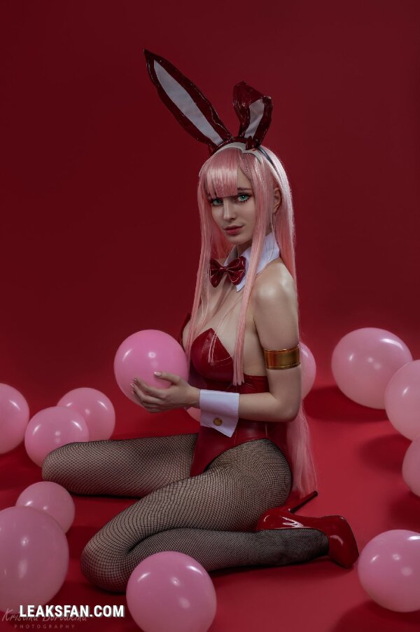 Hologana - Bunny Zero Two - 8