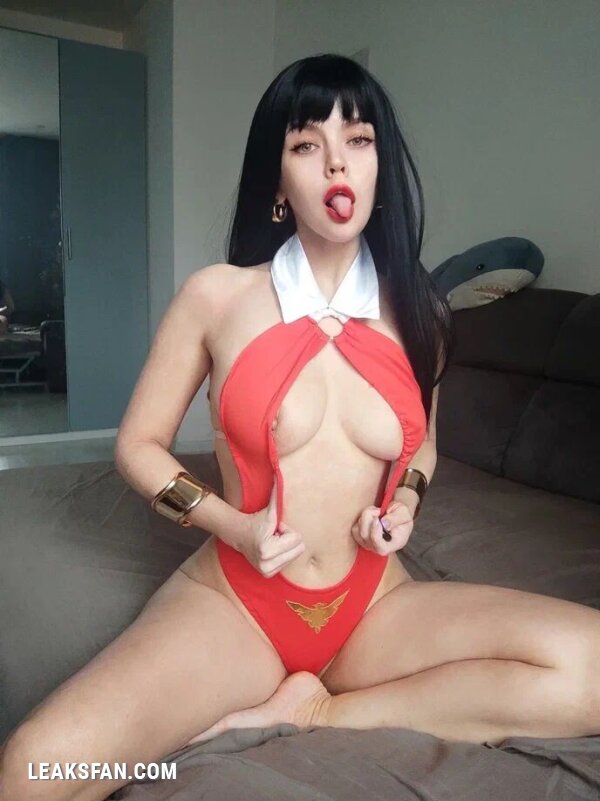 Asami Gate - Vampirella - 10