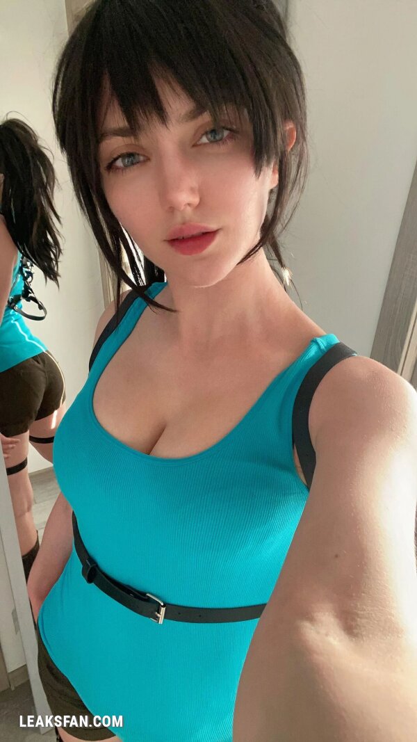 Fleurxy - Lara Croft - 1