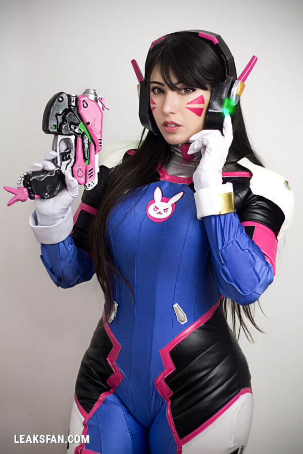 Danielle Vedovelli - D.Va - 1