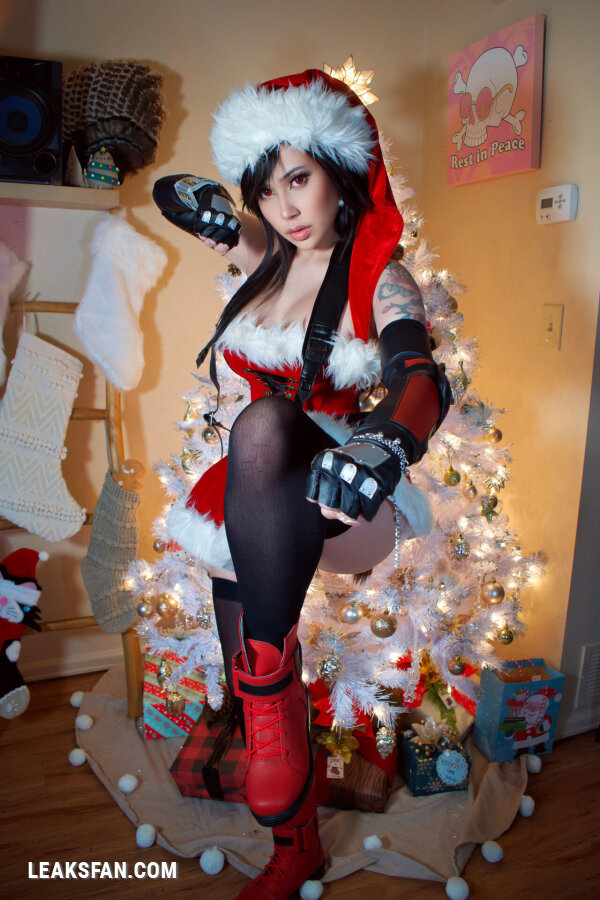 Felicia Vox - Christmas Tifa - 11