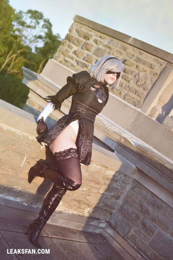 Anya Braddock - 2B (Nier Autómata) - 13