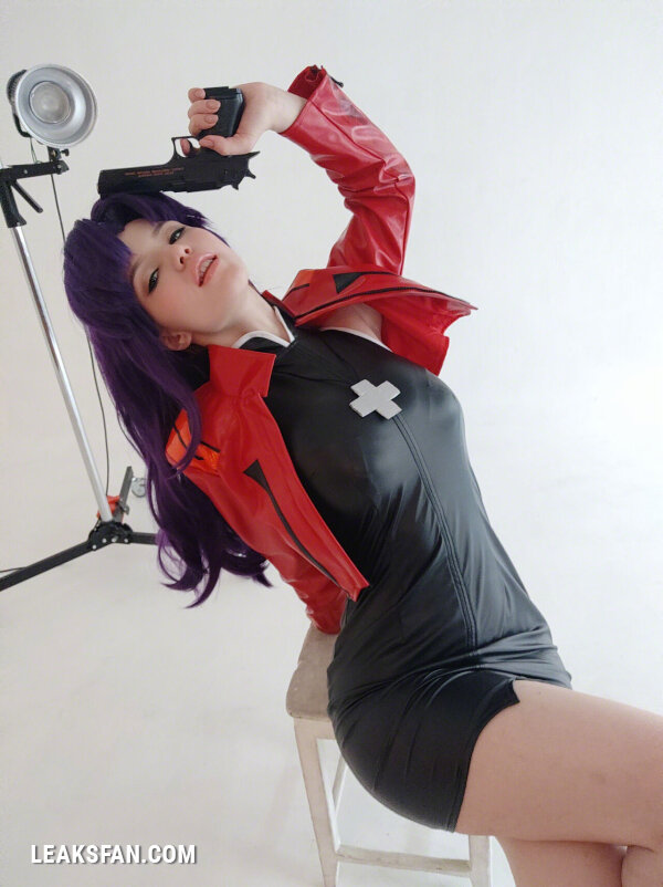 Lada Lyumos - Misato Katsuragi - 0