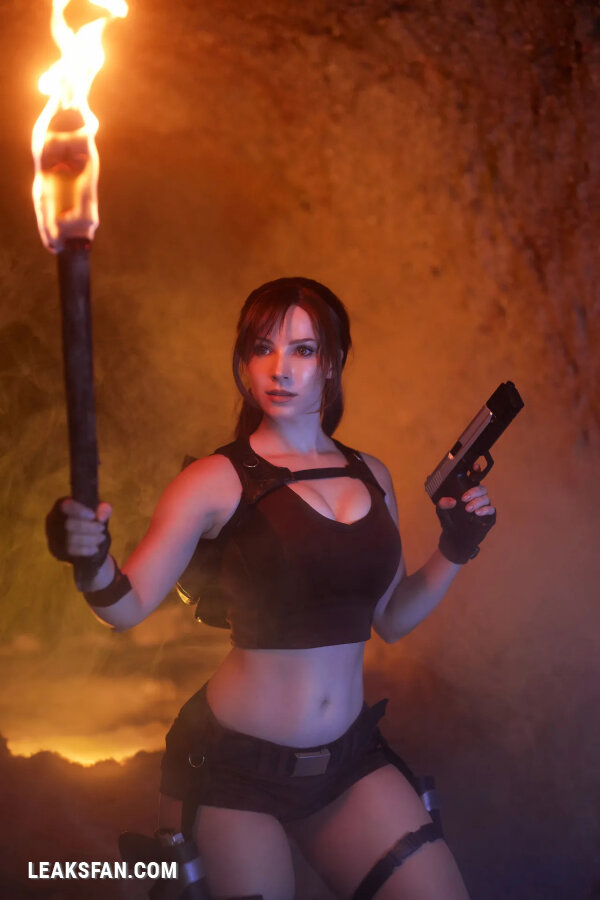 Enji Night - Lara Croft - 0