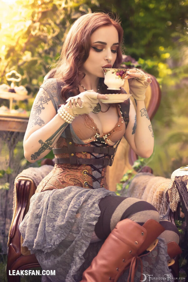 Forbidden Realm - Genevieve - The Mad Hatter (Alice in Wonderland) - 1