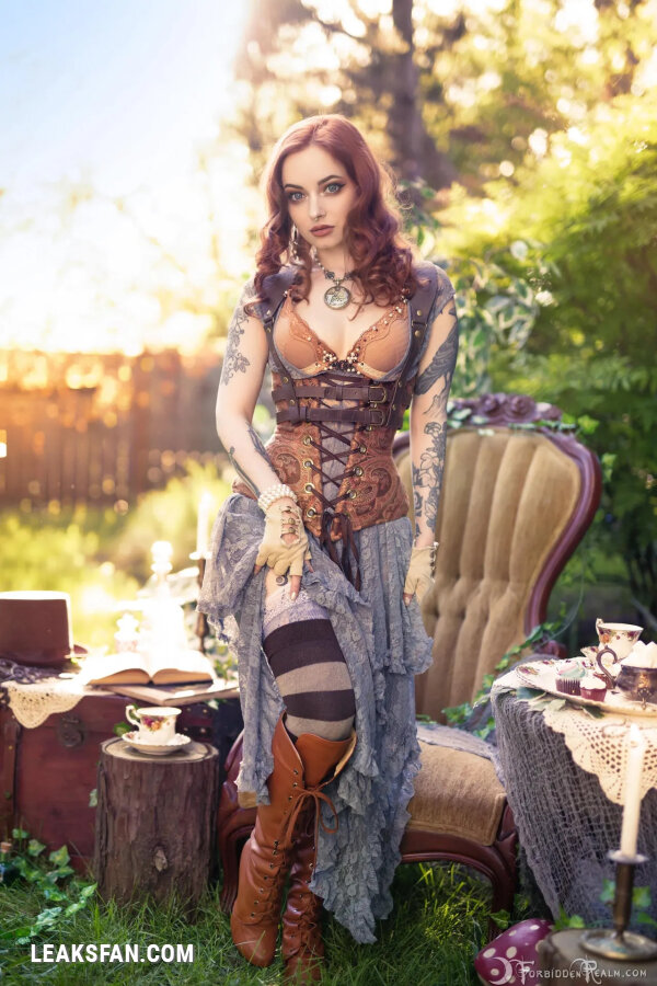 Forbidden Realm - Genevieve - The Mad Hatter (Alice in Wonderland) - 0