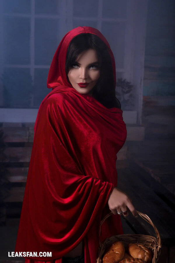 kalinka fox-red riding hood - 1