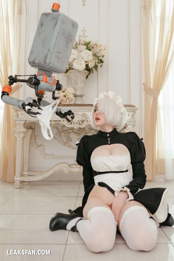 Alina Becker - 2B Maid - 0