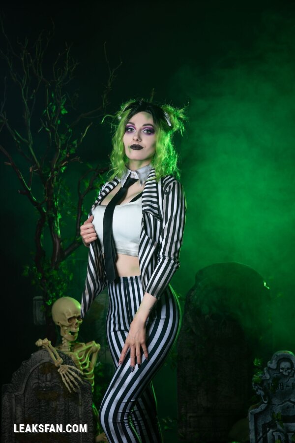 Rolyatistaylor - Beetlejuice - 0