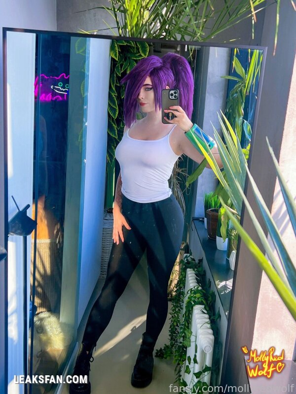 mollyredwolf leela from futurama - 24