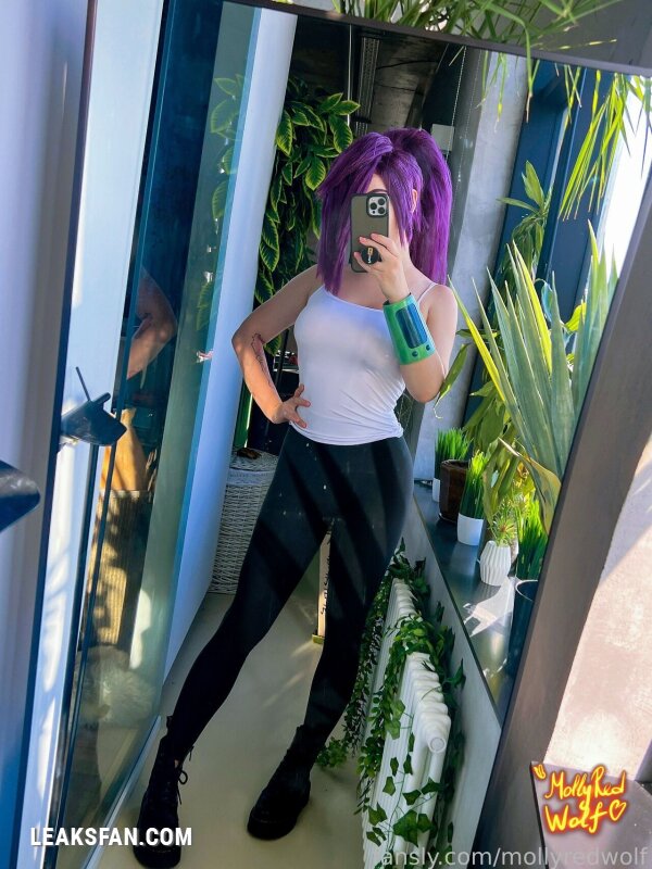 mollyredwolf leela from futurama - 2