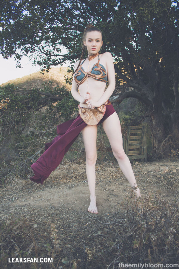 Emily Bloom is Slave Leia - 1