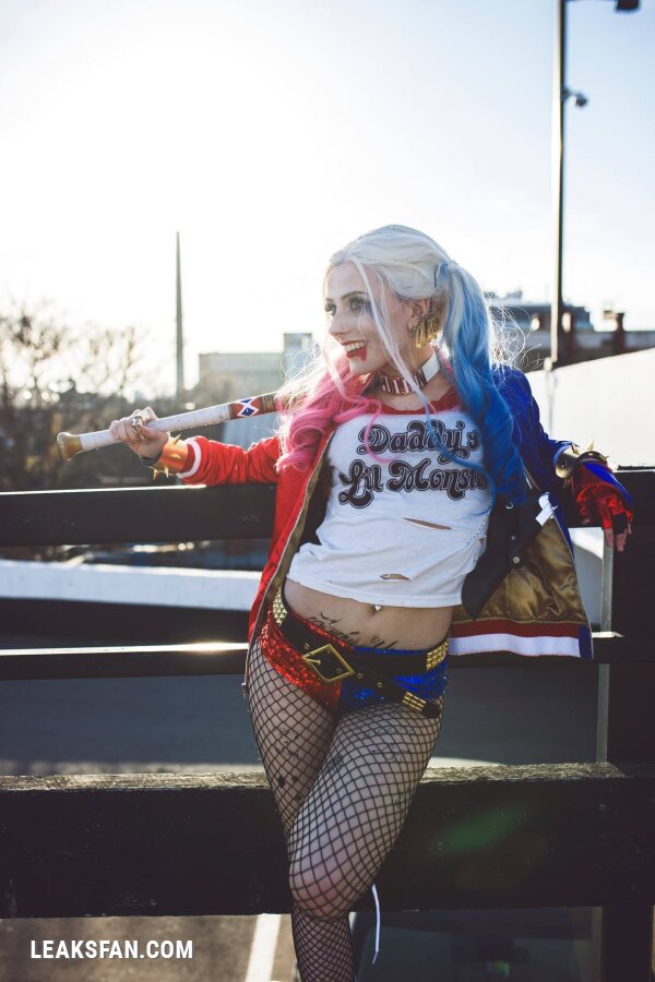 RolyatIsTaylor - Harley Quinn - 0