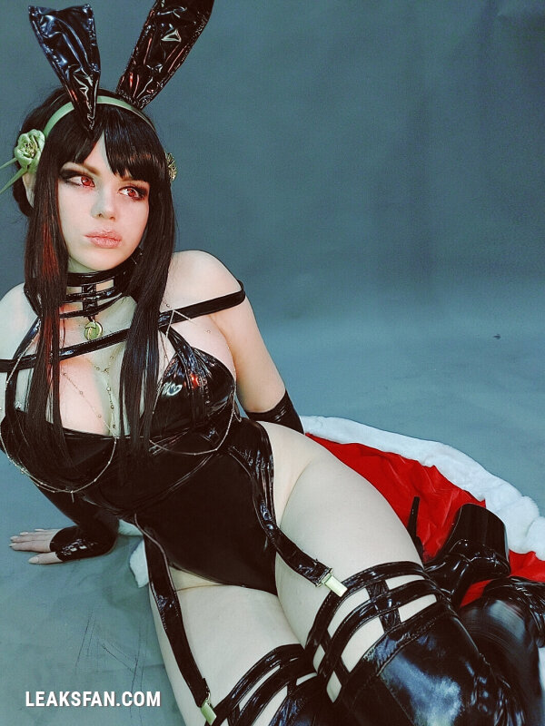 Alice Cosplay - XMAS Yor - 39