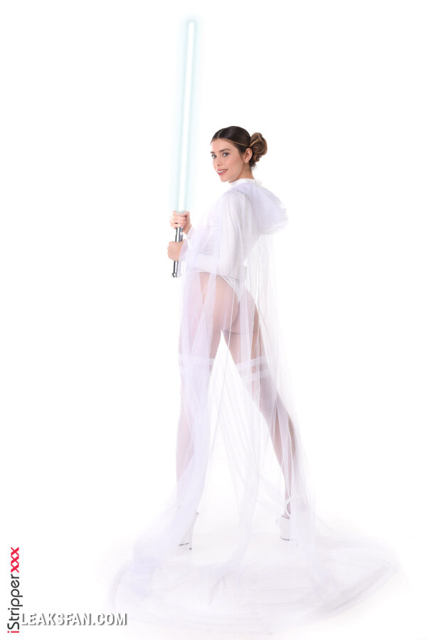 Alissa Foxy Princess Leia cosplay - 2