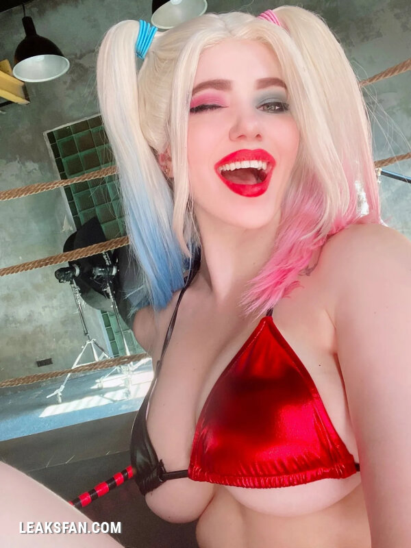 Alina Becker - Harley Quinn - 2