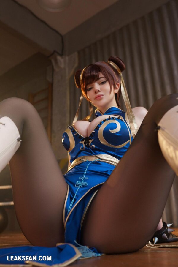 Alina Becker - Chun Li (Street Fighter) - 0