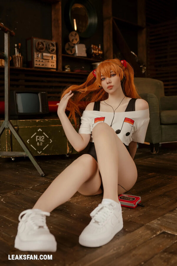 Alina Becker - Asuka - 0