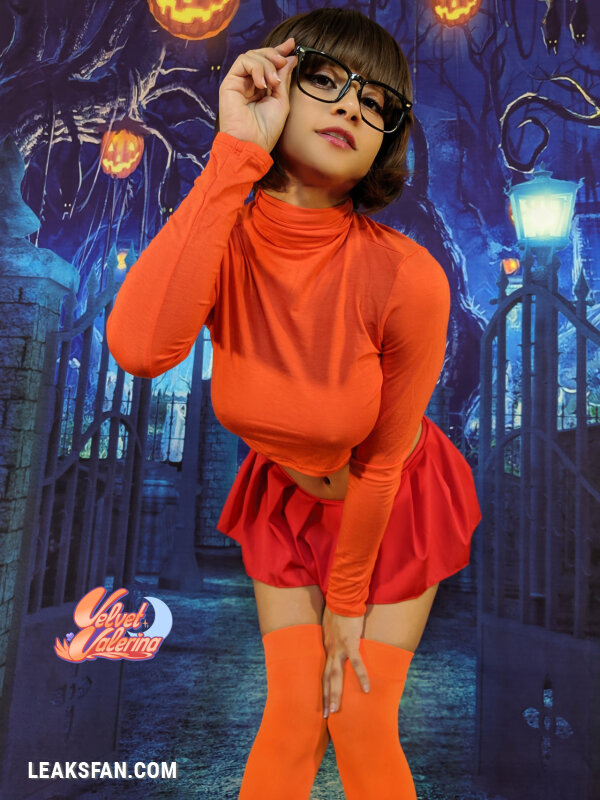 Velvet Valerina - Velma - 1